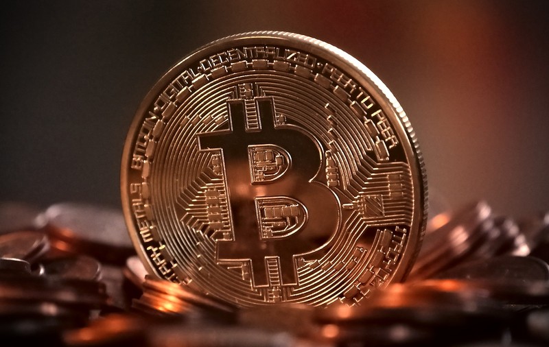 Valoarea totală a criptomonedelor a depășit 2.000 de miliarde de dolari. La cât a ajuns Bitcoin