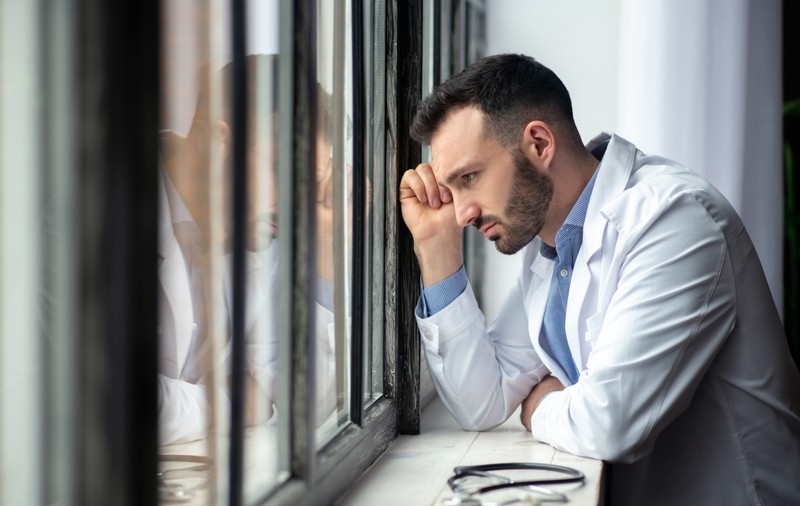 Un medic rezident și-a luat viața la Spitalul Universitar de Urgență din București. Psihoterapeut: „Nu ajungi la așa ceva de pe o zi pe alta”