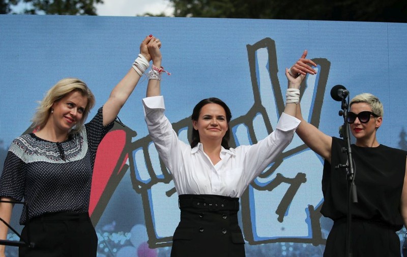 Povestea neobișnuită a celor trei femei care îl înfruntă azi pe ultimul dictator al Europei în alegerile din Belarus: ”Nu am intrat în politică pentru putere, ci pentru dreptate”