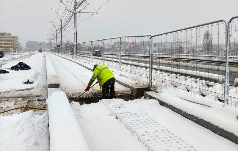 Lucrările la Podul Grant, blocate din cauza zăpezii. Precizările lui Nicușor Dan