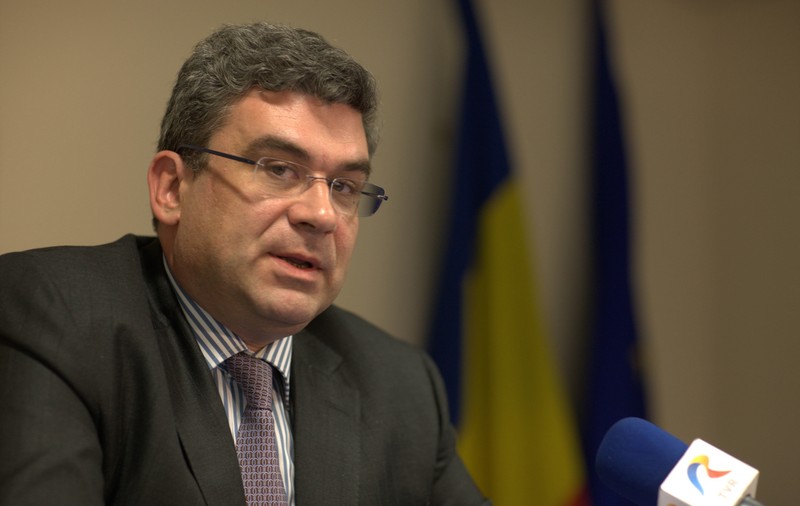 O comparație între USR și AUR. Observațiile unui cunoscut gânditor conservator după alegeri