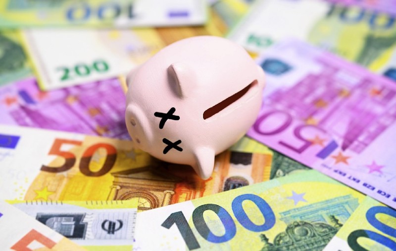 Accesoriul care te ajută să economisești și nu ar trebui să lipsească din nicio baie