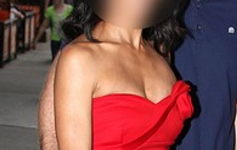 Vedeta asta arată trăsnet și nu este prea tinerică! Nu-i așa că nu le dai acestor picioare 40 de ani? | FOTO 