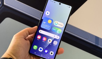 Samsung a lansat cel mai nou și mai performant smartphone pliabil al său, Galaxy Z Fold7. Foto: Claudiu Râpan (Libertatea)
