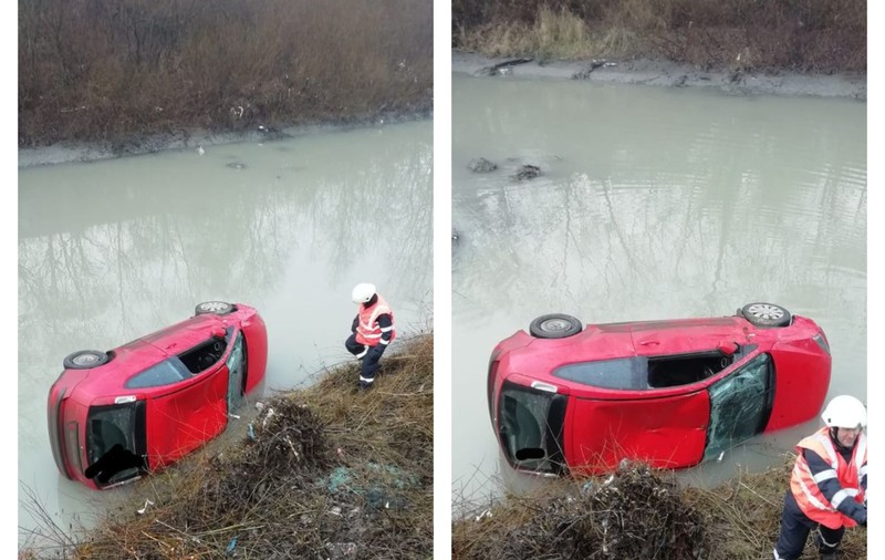 Primăria din Bistrița, amendată după ce o șoferiță  s-a răsturnat cu mașina în albia unui râu