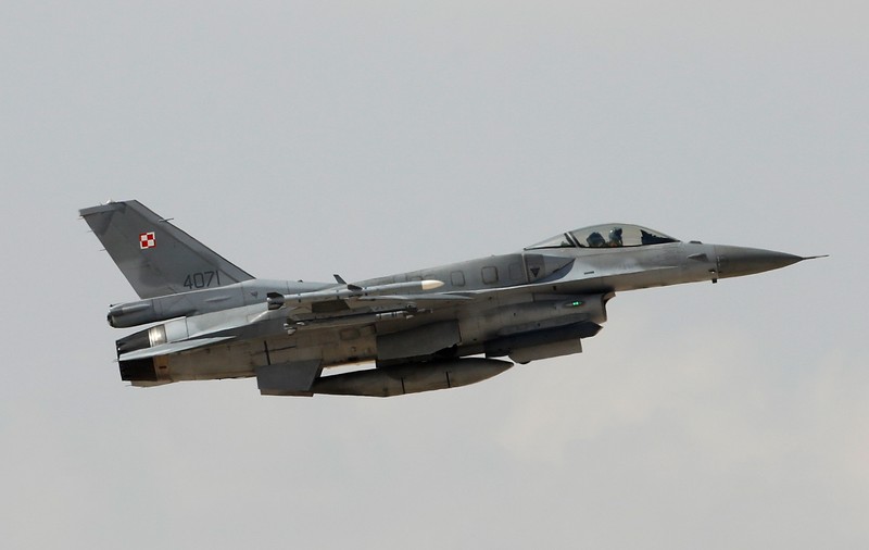 Noi atacuri aeriene ale Irakului asupra ISIS în Siria