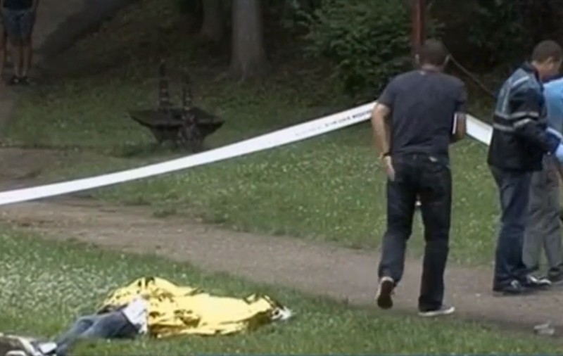 Cadavrul unui bărbat mort de câteva zile, descoperit într-un lac din Craiova | VIDEO