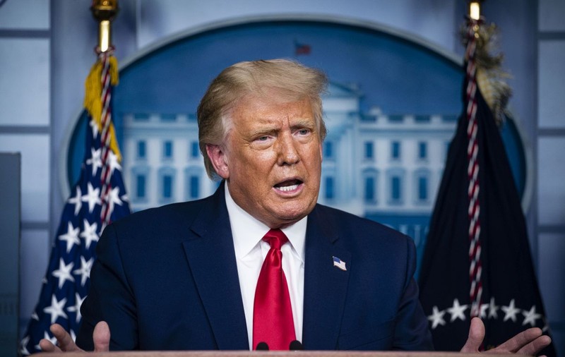 Donald Trump ar fi primit plicul otrăvit de la o femeie din Canada. Aceasta a fost arestată în timp ce trecea granița