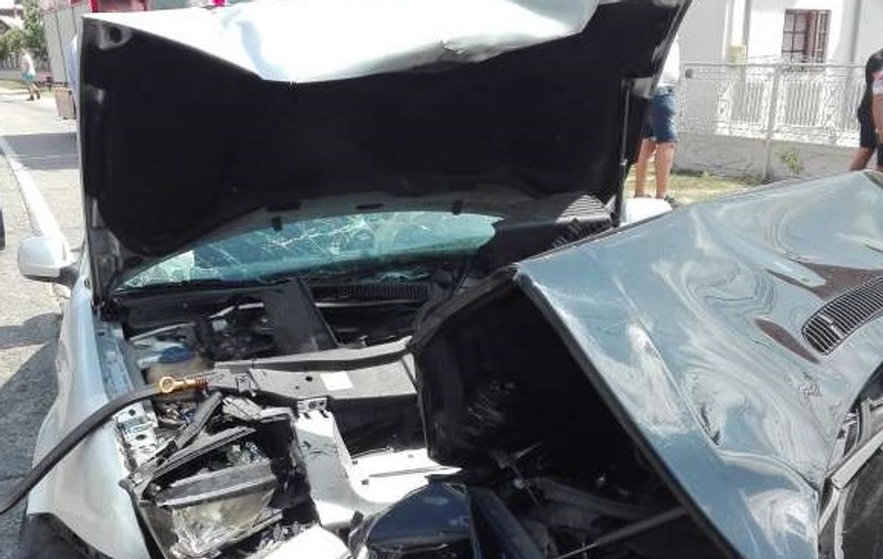 Şapte persoane rănite după un accident rutier pe DN 67 B, în județul Argeș