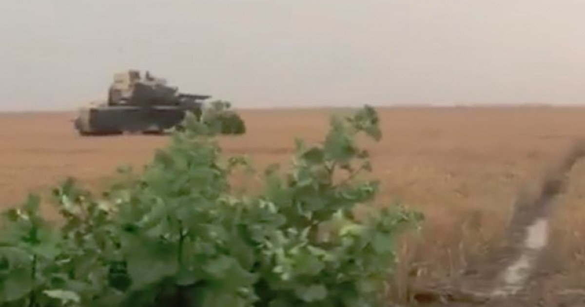 Incident grav în Ialomița! Militari americani au intrat cu tancul pe un teren agricol privat, după ce au primit coordonate greșite|! Proprietarul terenului: „Am auzit bubuituri și semnalizări de fum”