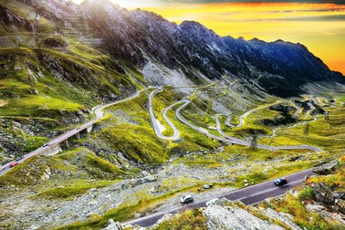Transfăgărășanul este a doua cea mai înaltă șosea din România
