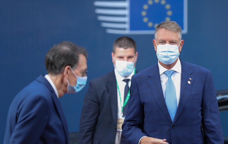 „Miracolul” românesc al ieșirii din pandemie. Ce le-ar spune Iohannis liderilor europeni, dacă aceștia l-ar întreba cum de avem mai puțini infectați
