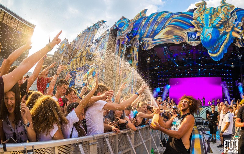 Locuri de cazare pentru UNTOLD 2019. Unde sunt disponibile camerele