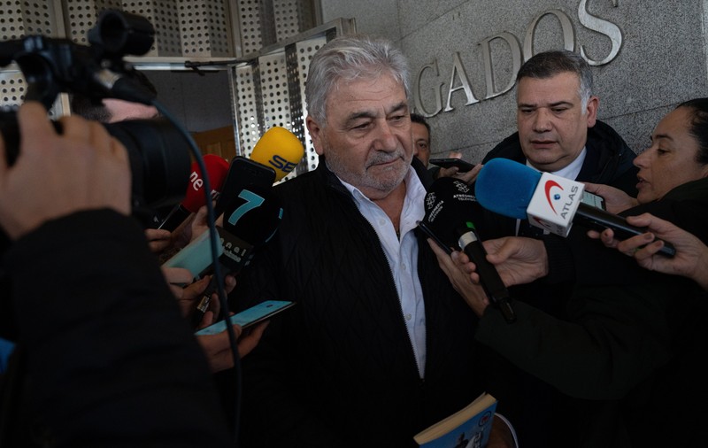 Netflix trebuie să scoată din documentarul despre un traficant de droguri spaniol scena când face dragoste cu soția lui, a decis instanța