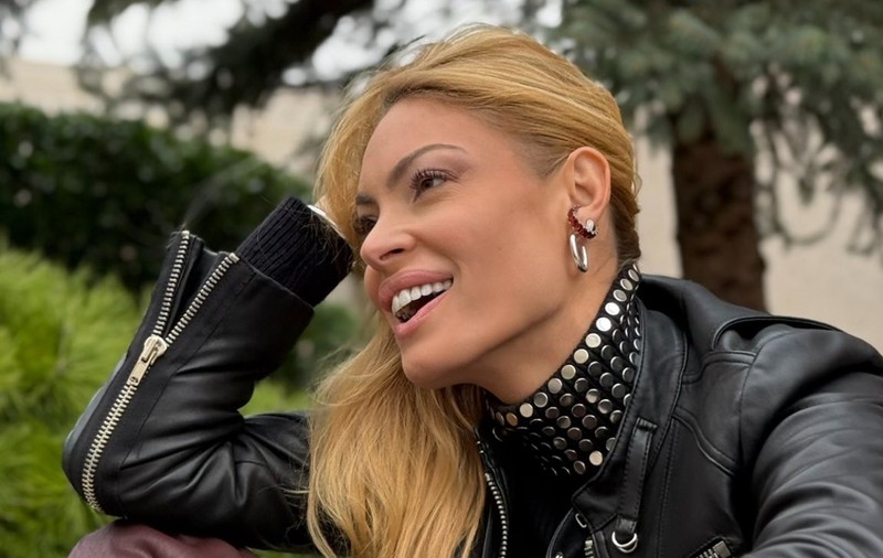 Valentina Pelinel a împlinit 45 de ani. Îmbrăcată în geacă și pantaloni de piele mulați, aceasta a dezvăluit: „Cu bucurie pentru tot ce urmează”