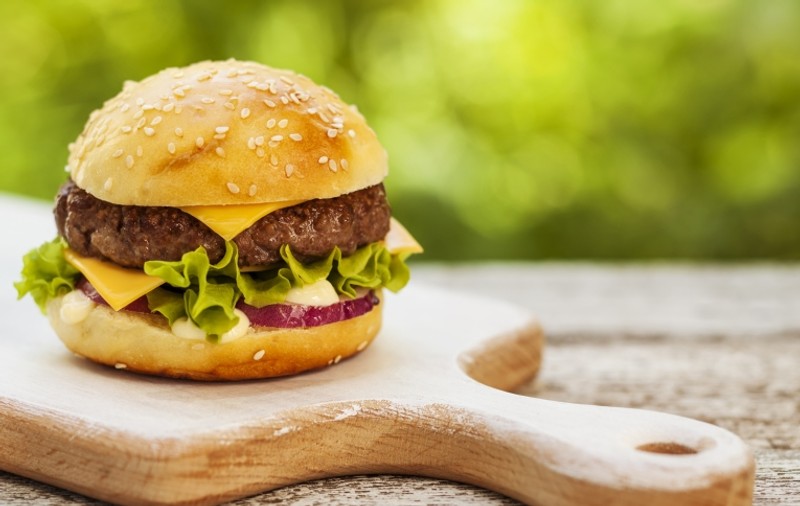 Cum să faci acasă un burger sănătos