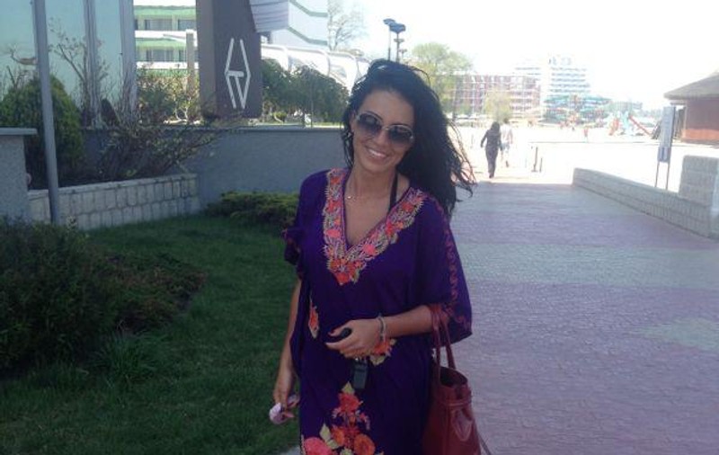 Pe cine ademenește Adelina Pestrițu cu ouă roșii!  | FOTO