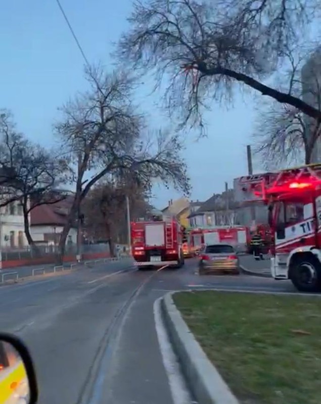 O secție a Spitalului de copii din Timișoara a fost evacuată după ce un aparat RMN a început să scoată fum