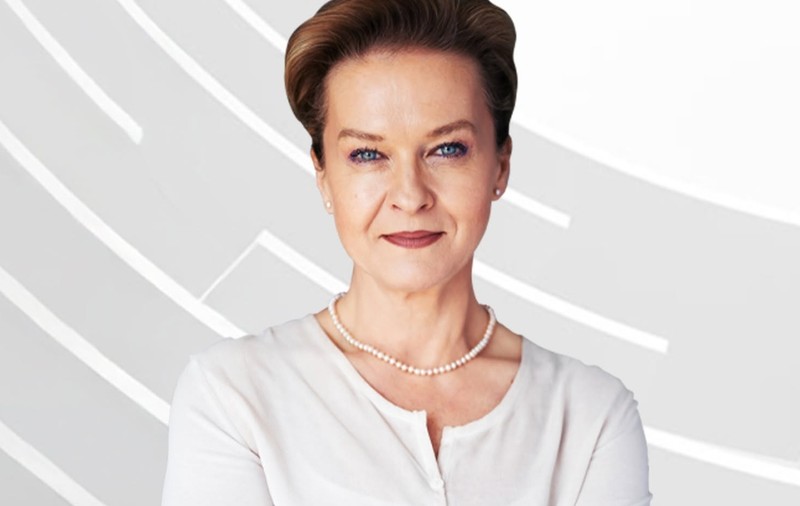 Mona Nicolici devine bunică la 58 de ani. Imagini de la cununia civilă a fiului ei