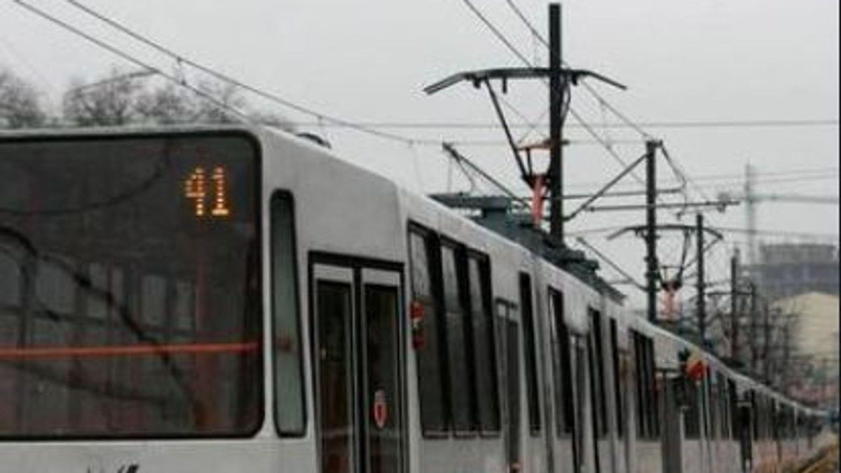 Tramvaiul 41, suspendat din nou timp de o lună, doar în weekend