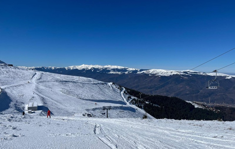 Un copil de 7 ani a căzut din telescaun, în staţiunea Straja. Era însoțit doar de un alt minor