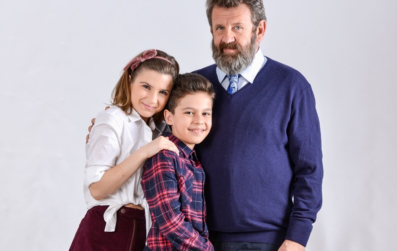 Cristina Ciobănașu și actorul Adrian Titieni sunt tată și fiică în serialul “Fructul oprit”