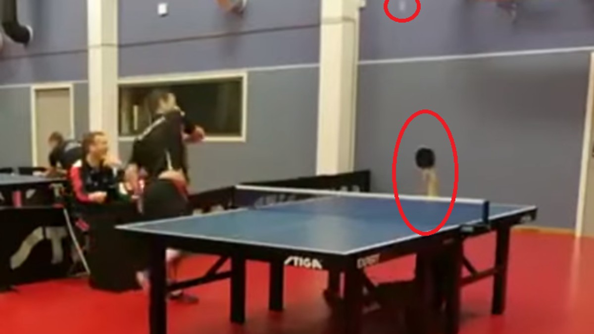 Faza anului s-a întâmplat într-o partidă de tenis de masă. Incredibil ce a reușit un puști de 15 ani