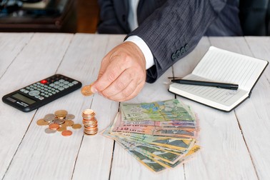 Pentru lunile de suspendare, dobânda urmează să fie împărțită în rate egale pe toată durata creditului. Foto: Shutterstock
