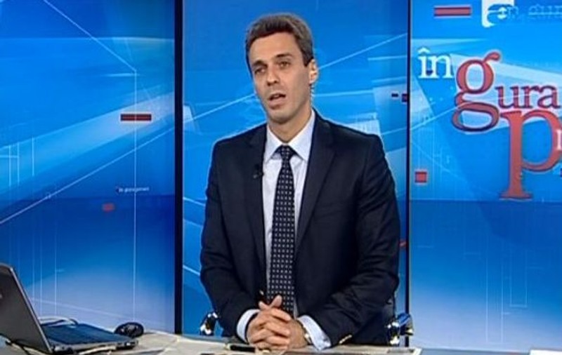 Mircea Badea: "Fumatul este o chestie absolut stupidă şi penibilă" | VIDEO