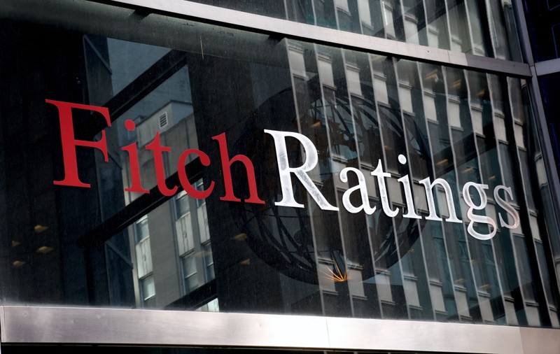 Fitch menține ratingul suveran al României la BBB minus, dar avertizează: finanțele publice se deteriorează rapid