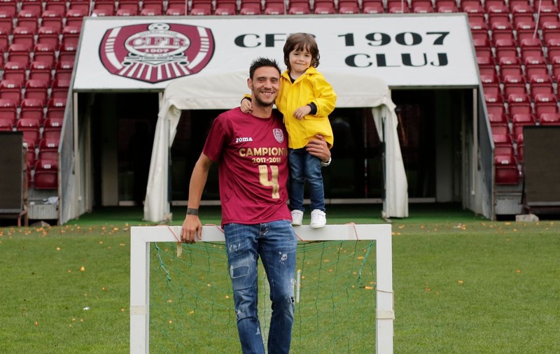 Mario Camora, căpitanul portughez de la CFR Cluj, a primit cetățenia română. Johan Van Heerden, naturalizat tot azi
