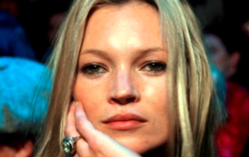 Kate Moss vrea să fie cântăreaţă