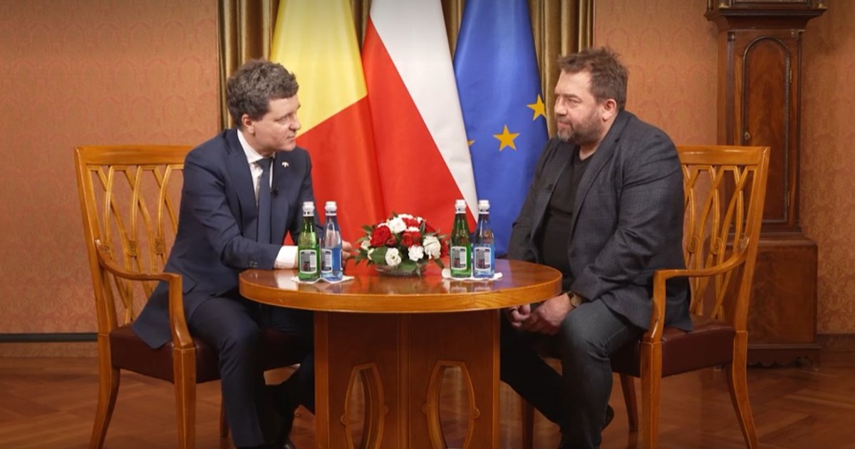 Nicușor Dan (stânga), în timpul interviului acordat pentru Onet Captură Onet.pl