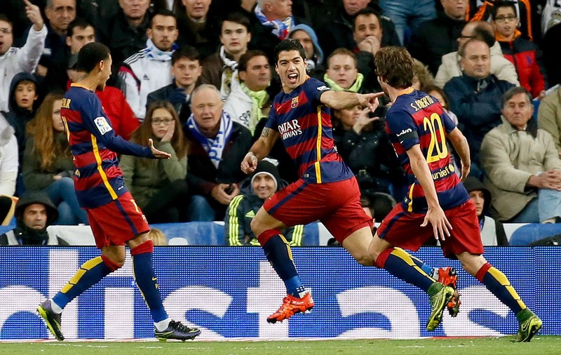 Real - Barcelona 0-4! CatastroREAL! ^Solo catalan: Suarez x 2, Neymar, Iniesta! Liverpool s-a distrat la City. Derby-ul Greciei, abandonat!