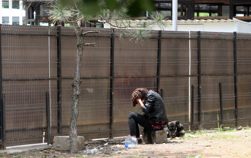 Realitatea de dincolo de controversa în jurul legii inițiate de USR. Am fost într-un centru unde 16 tineri se luptă, oră de oră, să scape de dependența de droguri
