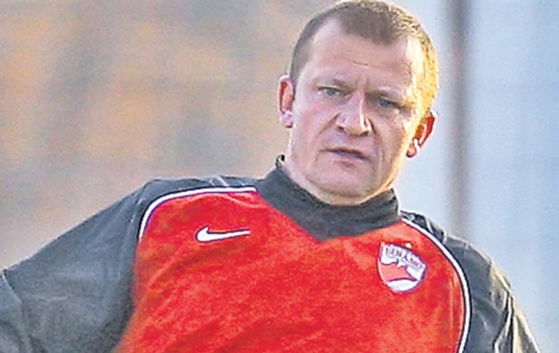 Dorinel Munteanu a fugit de «bomba financiară» de la Dinamo şi va ajunge pe un câmp de război adevărat, la Sarans