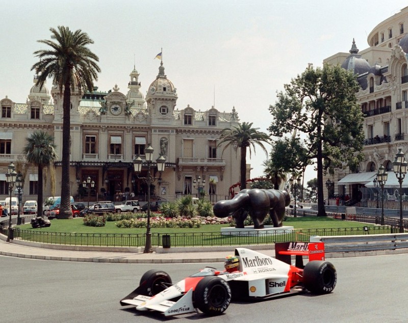 30 de ani de la moartea lui Ayrton Senna. Triplul campion mondial de Formula 1 a murit pe circuit la 34 de ani