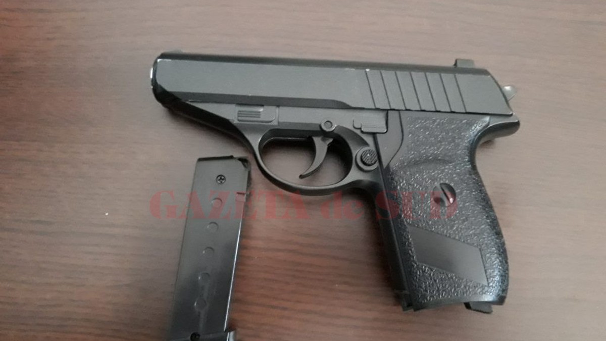 Un jandarm din Teleorman s-a împuşcat în cap