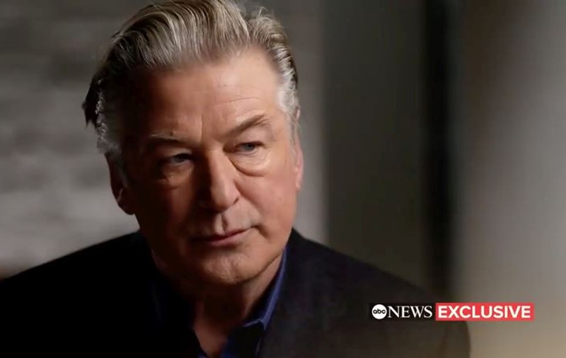 Alec Baldwin a revenit pe platourile de filmare. „Mergi la muncă și încerci să uiți ceea ce trebuie să uiți”