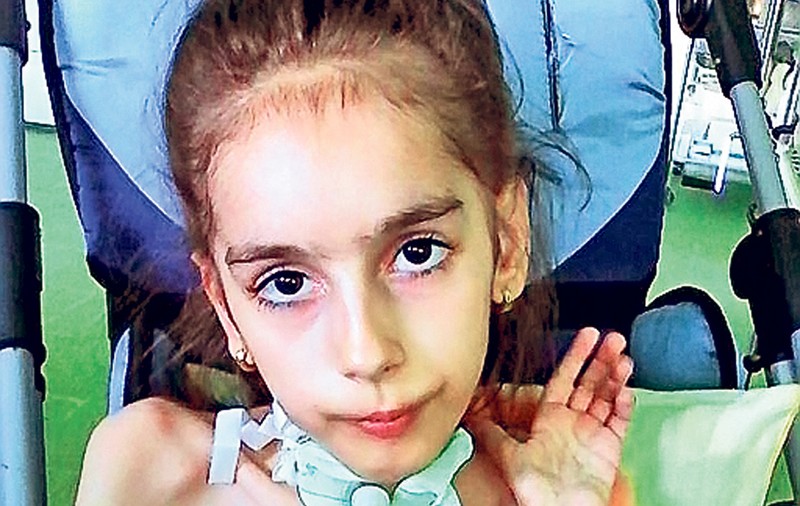«Ajută copiii!» a făcut lucrurile posibile! Andreea a primit aparatul de ventilaţie mecanică