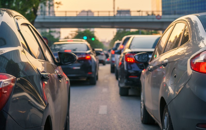 Primăria Bucureștiului ar putea introduce o taxă la fel ca rovinieta pentru șoferii care au mașini înmatriculate în alte județe