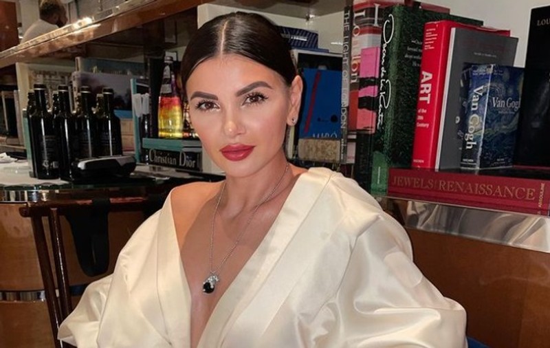 Ramona Gabor, într-o vacanță de lux în Bali. Cum s-a relaxat și cum s-a pozat vedeta care locuiește în Dubai