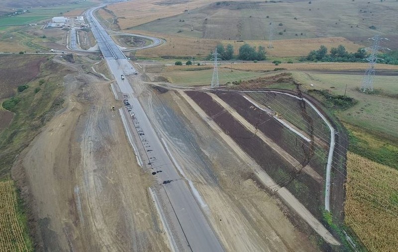 Autostrada Sebeș-Turda trebuie reparată înainte de a fi inaugurată. ”Calificativ inadmisibil”