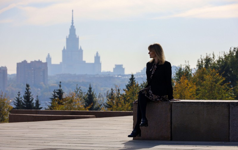 Studentele din Rusia, ademenite cu 900 de euro să facă cât mai repede un copil