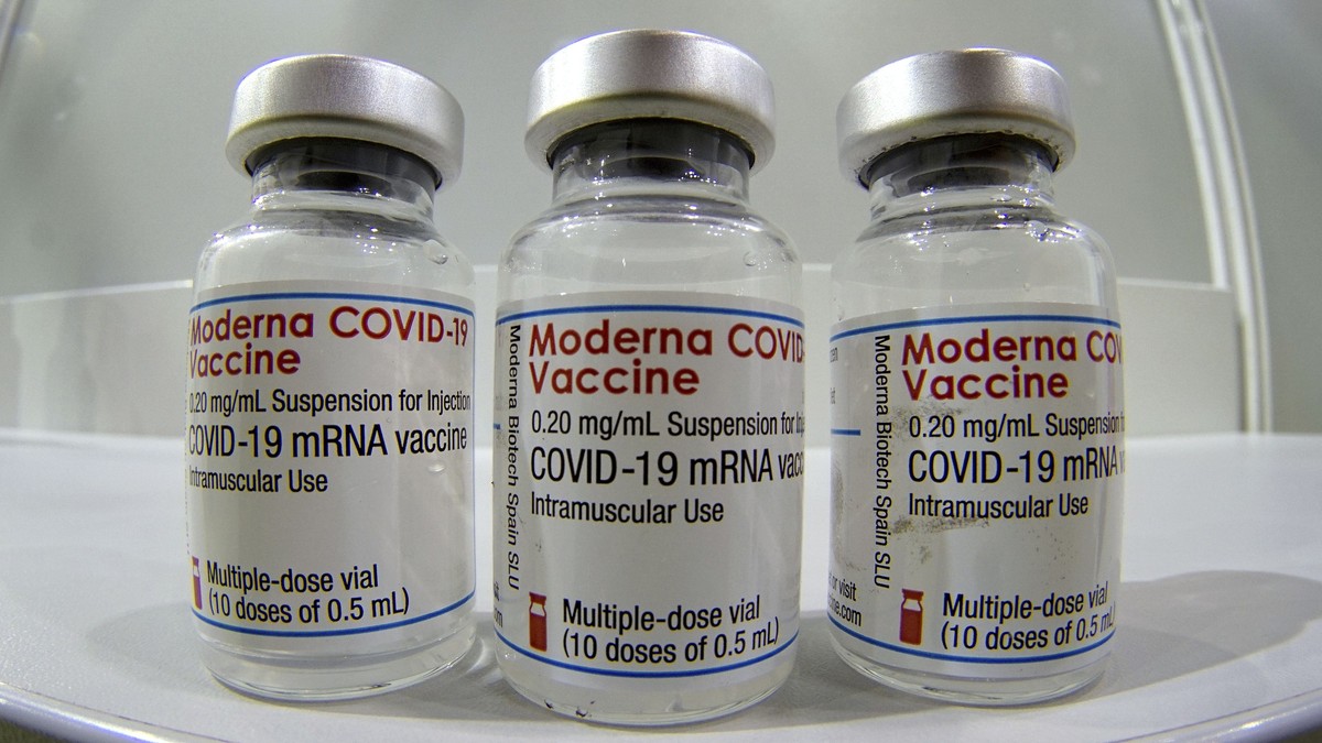 O nouă tranșă de vaccinuri Moderna sosește vineri în România. Cum vor fi împărțite dozele