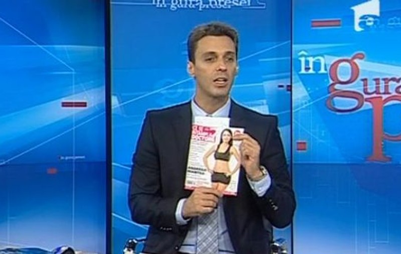 Mircea Badea o face praf pe Mantea: "După ce că e grasă mai pozează şi cu buricul pe afară" | VIDEO