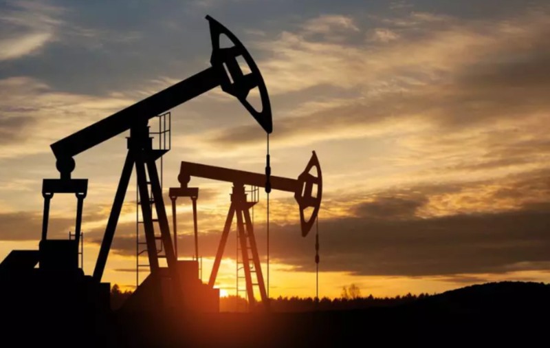 Suspendarea negocierilor dintre Iran și SUA scumpește petrolul cu peste 5%