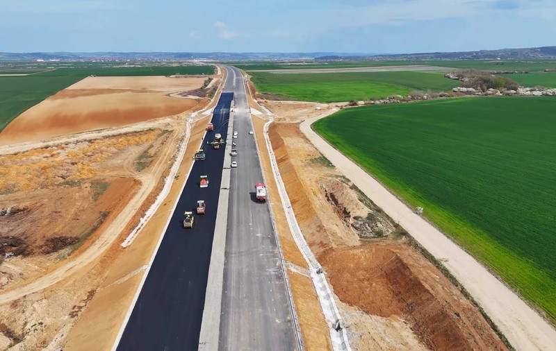 Pe A3, de la Târgu Mureș la Cluj Napoca și Oradea, până la sfârșitul lui 2026: încă un lot din „autostrada blestemată” va fi finalizat în iulie
