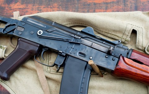 Harta industriei de armament din România | Cine produce arme, muniție și blindate și unde ajung miliardele
