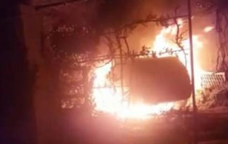 Mașina unui român din Italia a fost incendiată intenționat